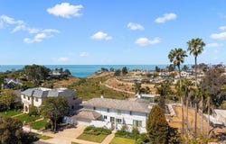 525 Alma Real Dr, Pacific Palisades, CA 90272