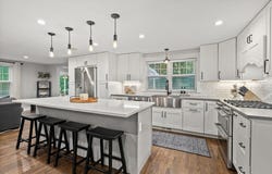 21 Arrowhead Rd, Topsfield, MA 01983