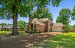3951 FUN VALLEY Dr, Memphis, TN 38125