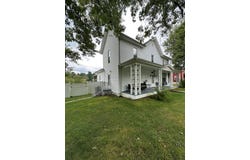 114 E Concord St, ATHENS, WV 24712