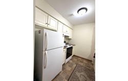 121 N West Street, Crown Point, IN 46307