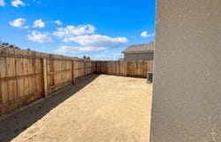 509 Sandtrap Lane, Lemoore, CA 93245