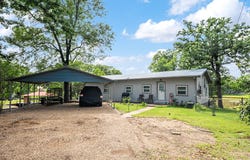 105 Tarno Ln, Gun Barrel City, TX 75156