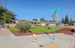 332 W Walnut Avenue, Visalia, CA 93277