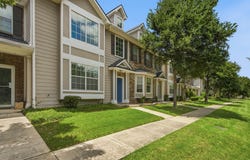 2202 Sandshell Street, Bedford, TX 76021