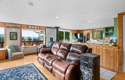94104 BELLVIEW Ln, GoldBeach, OR 97444