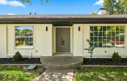 305 Brookview Drive, Hurst, TX 76054