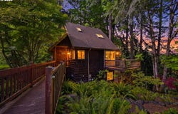 2942 RIVERVIEW St, Eugene, OR 97403