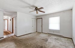 330 Valley View Dr, Radcliff, KY 40160