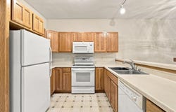 2183 Pine Ridge Ct, Grafton, WI 53024