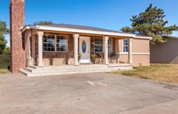 1104 NW 3rd St, Andrews, TX 79714