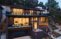 1667 Trestle Glen Rd, Oakland, CA 94610