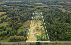 900 E Dowling Road, Hastings, MI 49058
