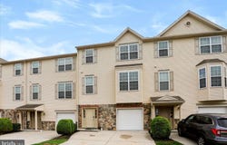 51 INDIANA Circle, LEMOYNE, PA 17043