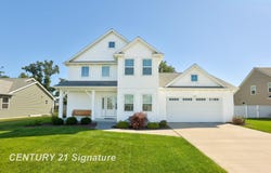 8660 Foxtail Trail, Freeland, MI 48623