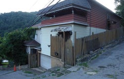 22 Vine Street, WELCH, WV 24801