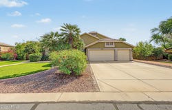 2465 E DRAKE Street, Gilbert, AZ 85234