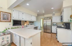 8 Birdseye Circle, Wayne, NJ 07470
