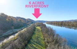 23765 Charleston Road, Leon, WV 25123