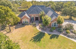 225 Sherry Lane, Burleson, TX 76028