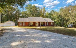 197 Adkins Lane, Lexington, TN 38351