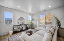 2201 S Tower Bridge Dr, Washington, UT 84780