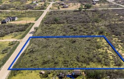 167 County Road 2665, Moore, TX 78057