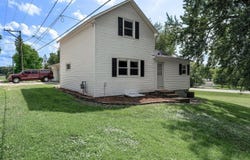 828 Clinton Street E, Waterville, MN 56096