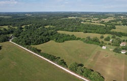24411 Lawrence 2210, Aurora, MO 65605