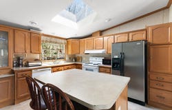 12 Autumn Gem Drive, Dummerston, VT 05301
