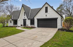 12815 Pembroke Circle, Leawood, KS 66209