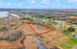 23.5 Road, Gladstone, MI 49837
