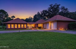 56113 E Diamondhead Drive, Diamondhead, MS 39525