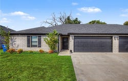 304 Tricha Circle, Gravette, AR 72736