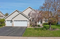 1672 Windsor Drive S, Shakopee, MN 55379