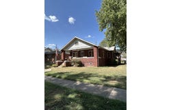 512 E 12th, Winfield, KS 67156
