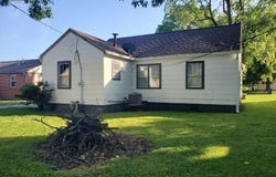 128 11th Street, Carmi, IL 62821