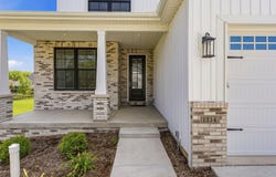1214 Briarwood Lane, Mahomet, IL 61853