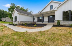 15 Woodline Drive, Winfield, MO 63389