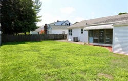 52 Kenyon Road, Cranston, RI 02910