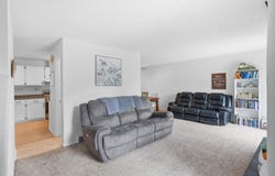 4222 Kris Line Drive, Waterloo, IA 50701
