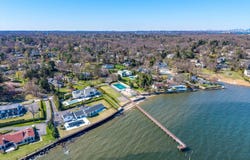 33 Harbour Road, Great Neck, NY 11024