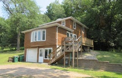 214 River St, Jackson, MN 56143