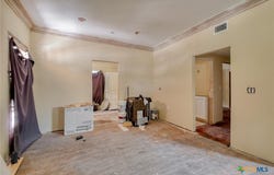 116 S Cypress Avenue, Luling, TX 78648