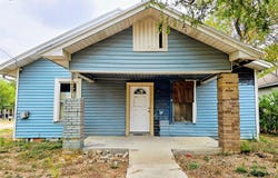 914 Porter & 901 W 5th, Taylor, TX 76574