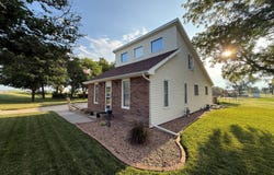 1315 2nd St, Downs, KS 67437