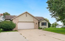846 N Timberline Circle, Warsaw, IN 46582