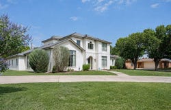 2301 N Dogwood Ln, Pampa, TX 79065