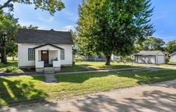 654 25th Avenue, Columbus, NE 68601