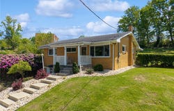 41 Mark Dr, Delmont, PA 15626